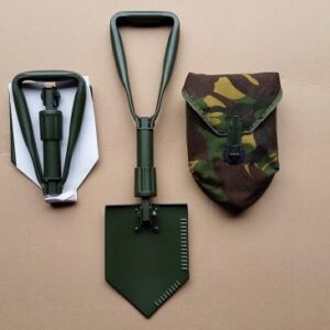Groene militaire pioniersschop met woodland camouflage pouch